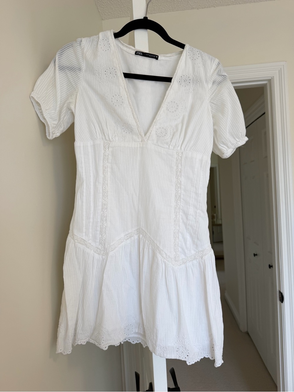 Zara White Eyelet V-Neck Mini Dress with Short Sleeves